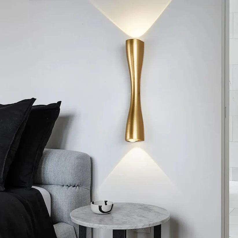 Modern Minimalist Outdoor Wall Light (10 Inches Long)