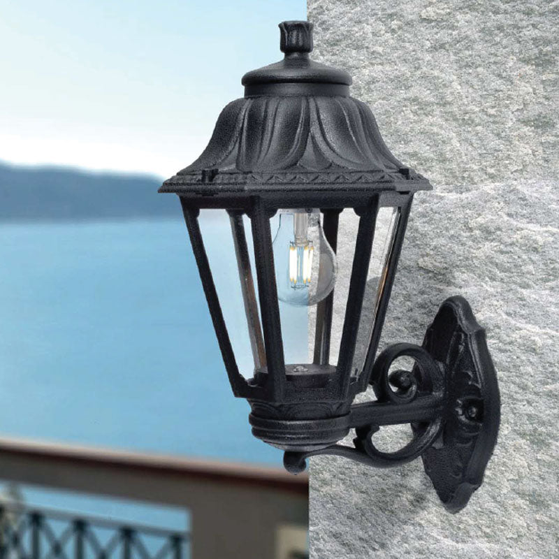 Outdoor Wall Light