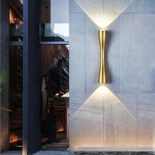 Modern Minimalist Outdoor Wall Light (10 Inches Long)