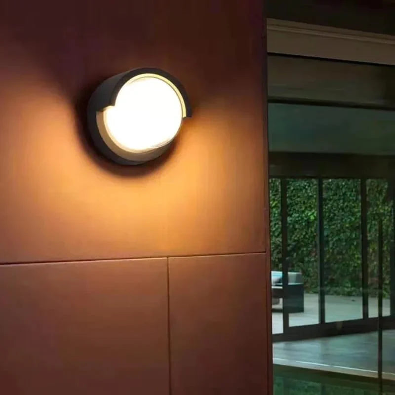 Modern Round WP Outdoor Wall Lamp